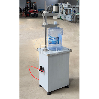 Galon Dolum Makinesi için Otomatik Plastik Şişe 3 Galon 5 Galon 20 Litre Şişelenmiş Su Kapatma Makinesi ekipmanı Tedarikçi