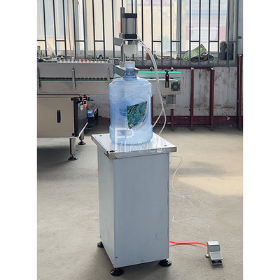 Galon Dolum Makinesi için Otomatik Plastik Şişe 3 Galon 5 Galon 20 Litre Şişelenmiş Su Kapatma Makinesi ekipmanı Tedarikçi
