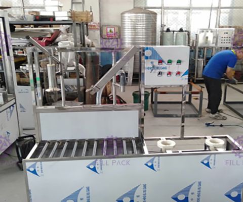 80BPH 20L Galon Dolum Makinesi Yarı Otomatik Tedarikçi