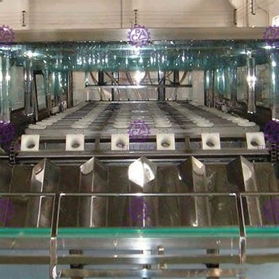 Kapak Kaldırıcılı Elektrikli 1500BPH Galon Dolum Makinesi Tedarikçi