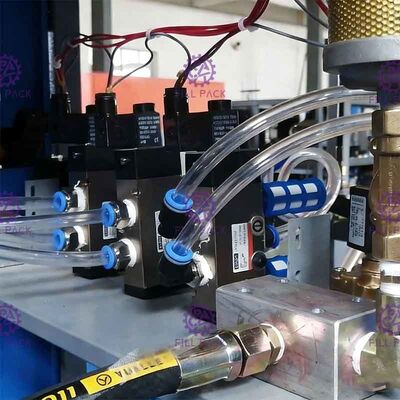 3 Galon 5 Galon 10 Litre 15l 20l 120bph Yarı Otomatik Pet Şişe Şişirme Makinesi Tedarikçi