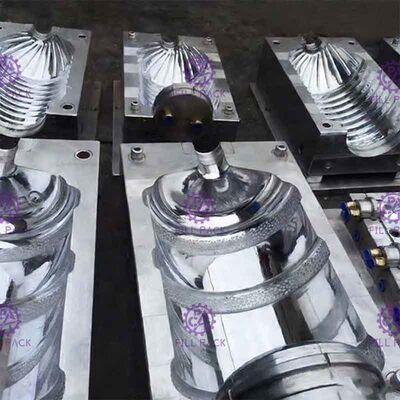 Bir Isıtıcı 120BPH Plastik Şişe Üretim Makinesi Tedarikçi