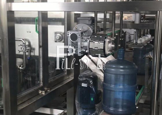 3 In 1 QGF-1000 Maden Suyu Şişeleme Makinesi Tedarikçi