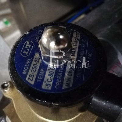 Makaralı Konveyör Çıkışı 120 BPH Varil Su Dolum Makinesi Tedarikçi
