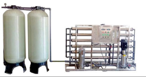 İçilebilir 3000lph Ters Ozmoz Su Arıtma Makinesi FRP Filtre Tankı Tedarikçi