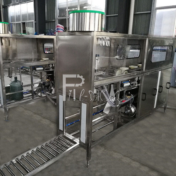 Makaralı Konveyör Çıkışı 120 BPH Varil Su Dolum Makinesi Tedarikçi